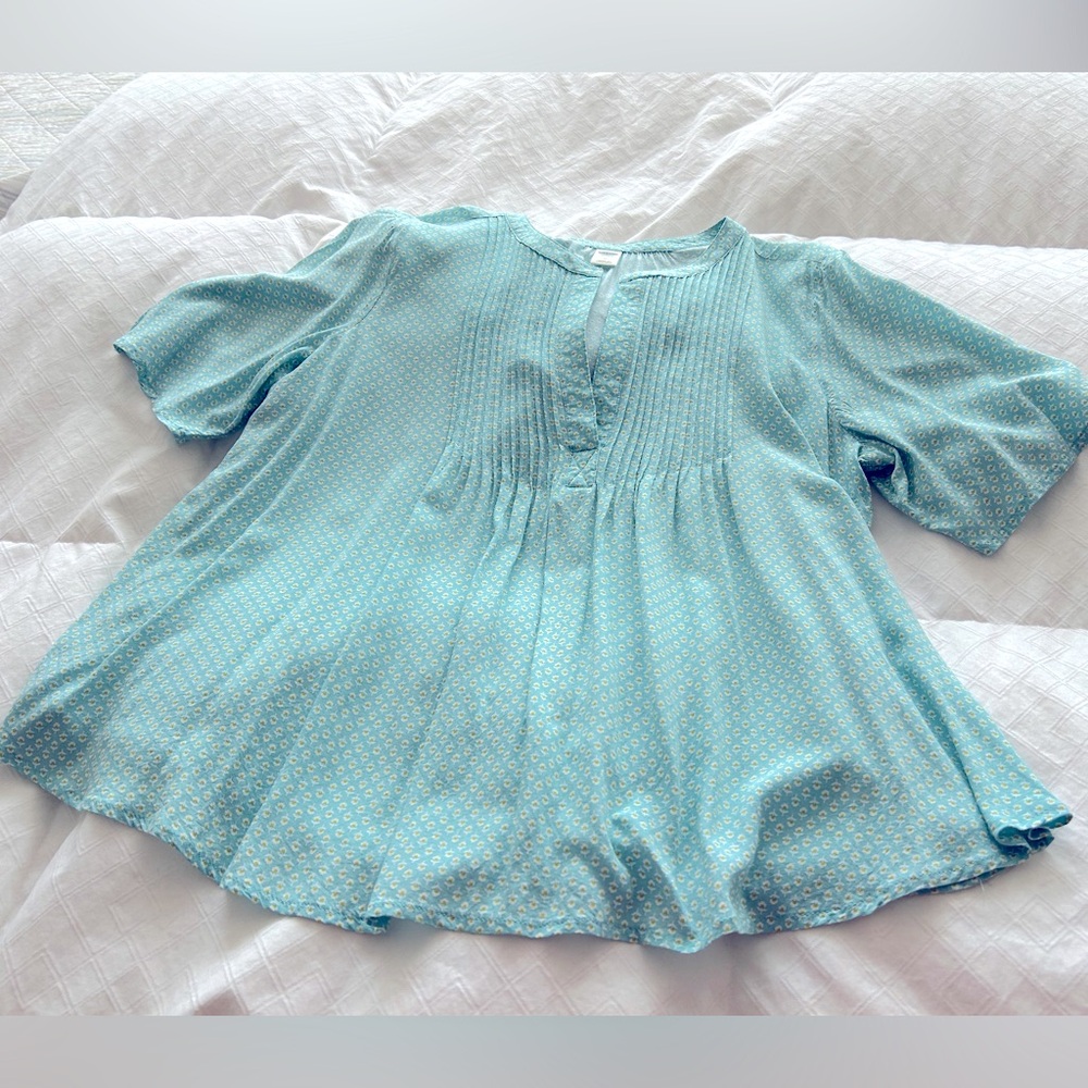 Women's Loose Pintuck Top
